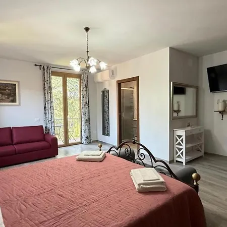Pensjonat Casavecchia Caselli 3*